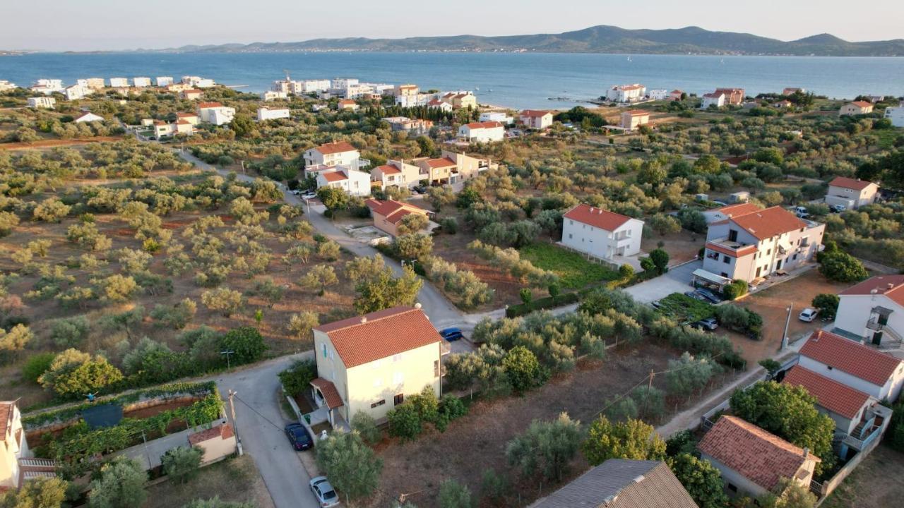 Apartments Antonija Sukosan Luaran gambar
