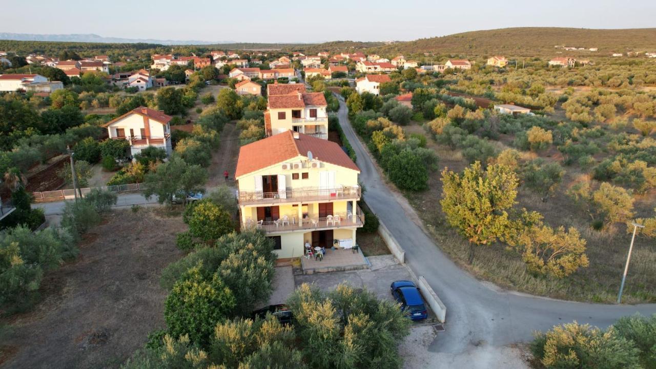 Apartments Antonija Sukosan Luaran gambar