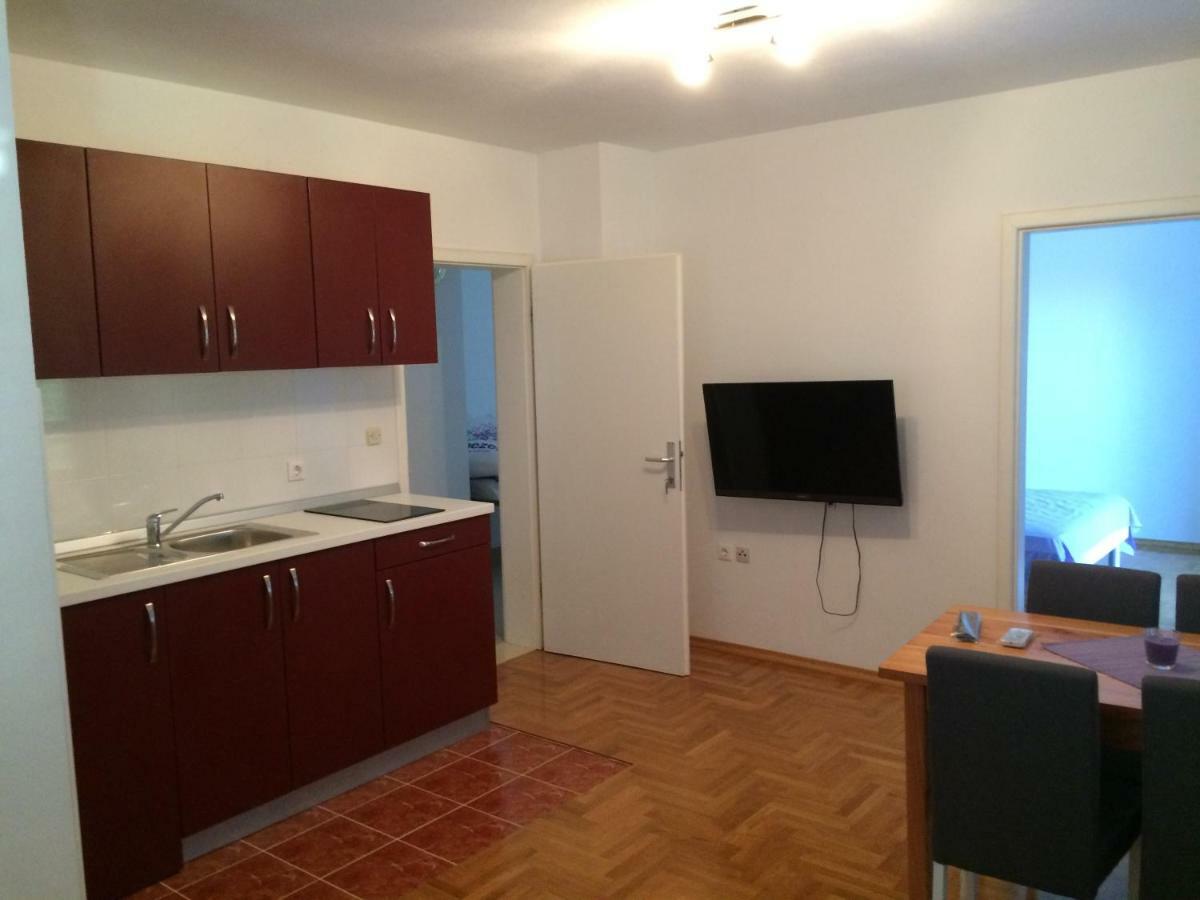 Apartments Antonija Sukosan Luaran gambar