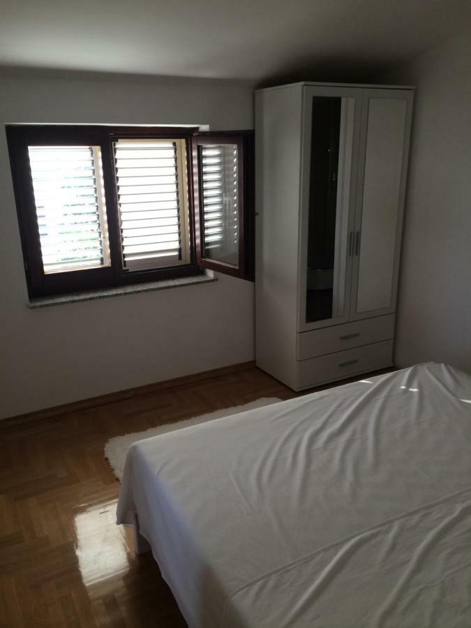Apartments Antonija Sukosan Luaran gambar